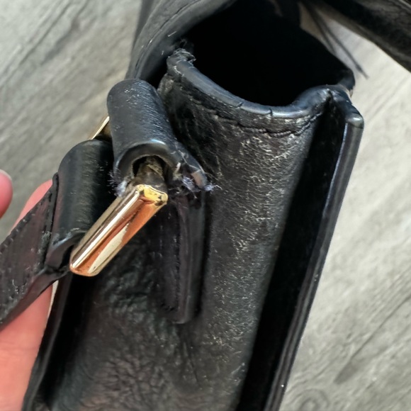 Tory Burch - Authentic Leather Crescent Crossbody Bag with Tory Dust Bag - Picture 14 of 15